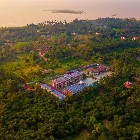 Treat Beach Resort Bordi Bagian luar foto