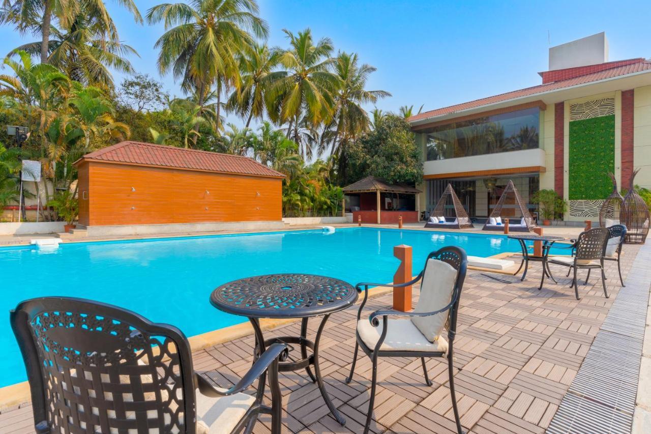 Treat Beach Resort Bordi Bagian luar foto
