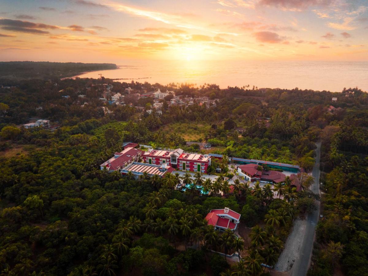 Treat Beach Resort Bordi Bagian luar foto